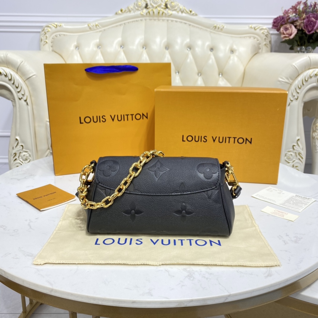 Louis Vuitton FAVORITE Monogram Shoudler Bag  M45813 Black